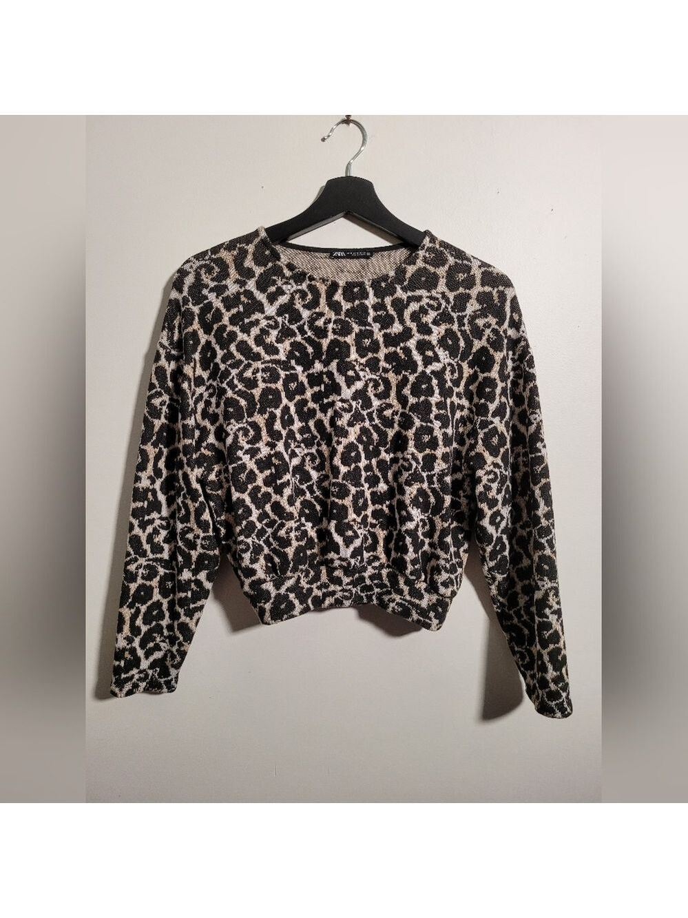 314.Zara Black and Cream Leopard Print Sweater